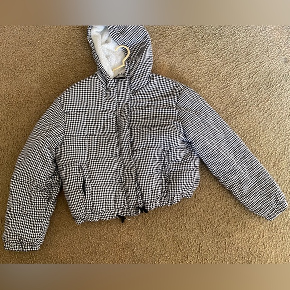 Ashley Jackets & Blazers - Ashley Outerwear  Black Jacket Puffer Full Zip Up Long Sleeves